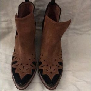 Jeffrey Campbell Olinda Booties Size 7.5